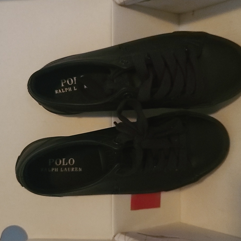 Shoe